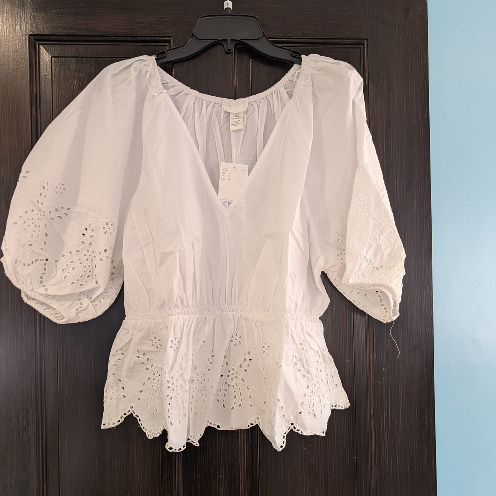 H&M White Eyelet Puff Sleeve Blouse